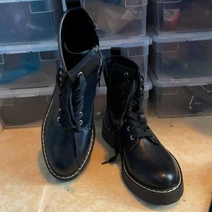 Madden girl combat boots platform size 6.5 brand new